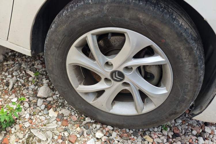 Used Citroen Elysee 2017 1.6L Manual Fashion Model Right Front Wheel Hub