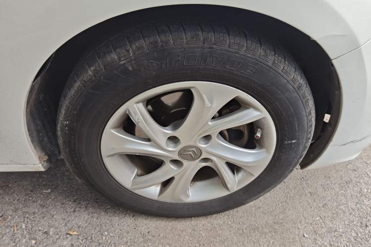 Used Citroen Elysee 2017 1.6L Automatic Fashion Model Right Front Wheel Hub