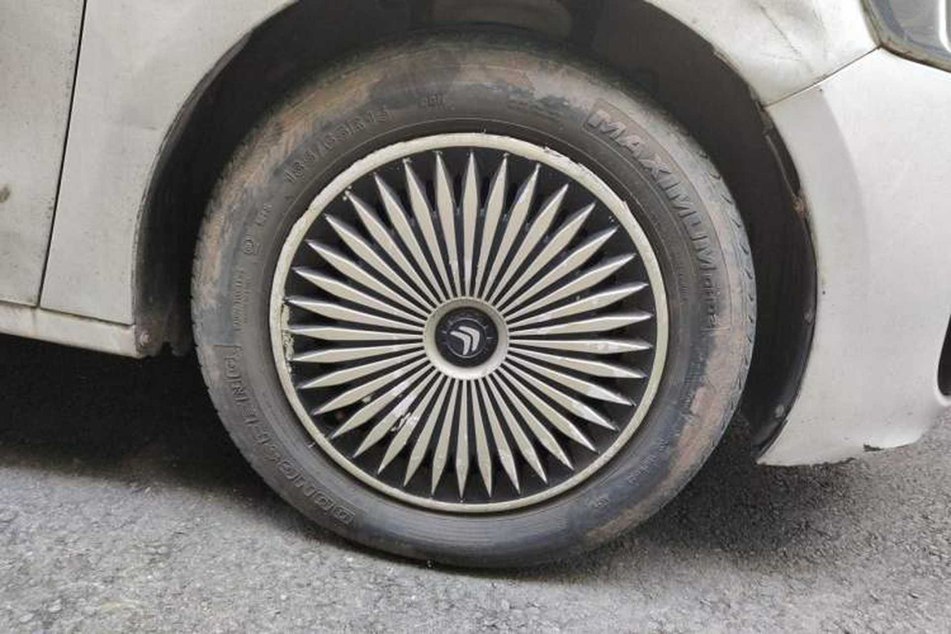 Used Citroen Elysee 2017 1.6L Manual Fashion Model Right Front Wheel Hub