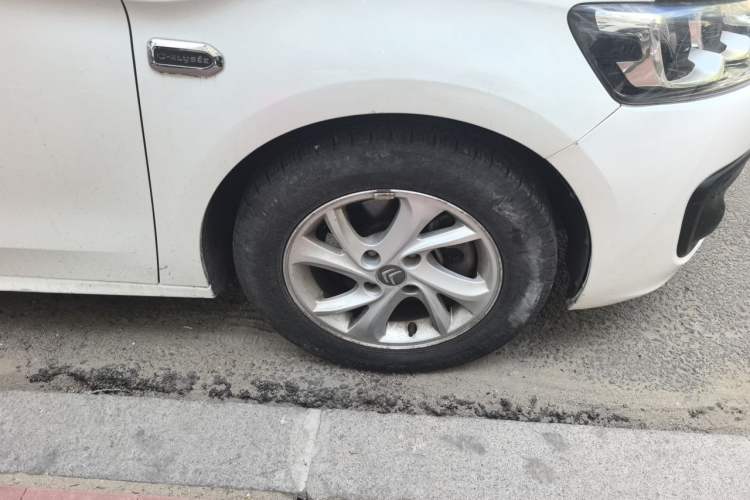 Used Citroen Elysee 2017 1.6L Automatic Fashion Model Right Front Wheel Hub