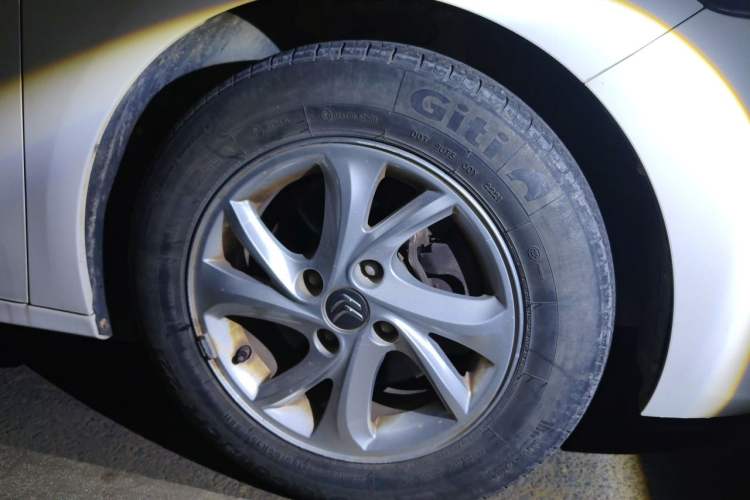 Used Citroen Elysee  Right Front Wheel Hub