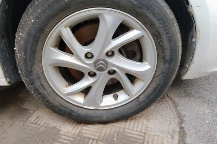 Used Citroen Elysee 2017 1.6L Manual Fashion Model Right Front Wheel Hub