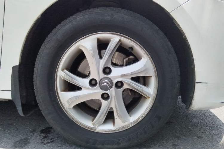 Used Citroen Elysee 2017 1.6L Manual Fashion Model Right Front Wheel Hub