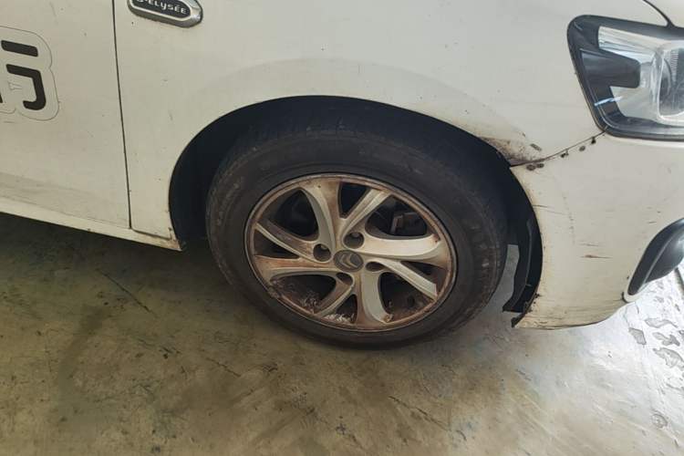 Used Citroen Elysee 2017 1.6L Manual Fashion Model Right Front Wheel Hub