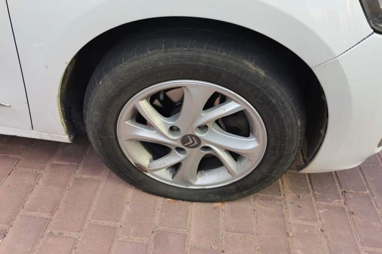 Used Citroen Elysee 2017 1.6L Automatic Comfort Model Right Front Wheel Hub