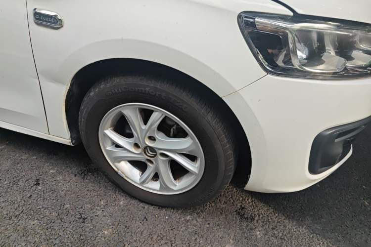 Used Citroen Elysee 2017 1.6L Manual Fashion Model Right Front Wheel Hub