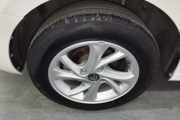 Used Citroen Elysee 2017 1.6L Manual Fashion Model Right Rear Wheel Hub