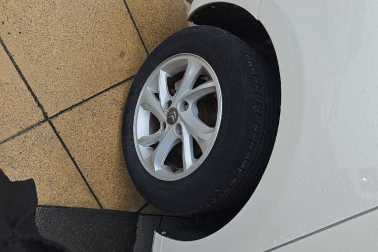 Used Citroen Elysee 2017 1.6L Manual Fashion Model Right Rear Wheel Hub