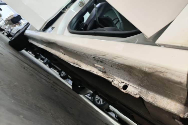 Used Citroen Elysee 2017 1.6L Manual Fashion Model Right Side Sill