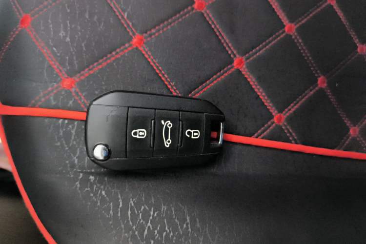 Used Citroen Elysee 2017 1.6L Automatic Fashion Model Vehicle Key