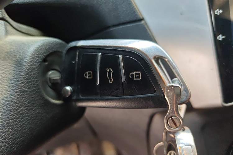 Used Citroen Elysee 2017 1.6L Manual Fashion Model Vehicle Key