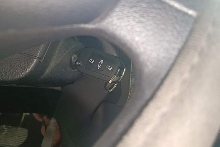 Used Citroen Elysee 2017 1.6L Automatic Fashion Model Vehicle Key
