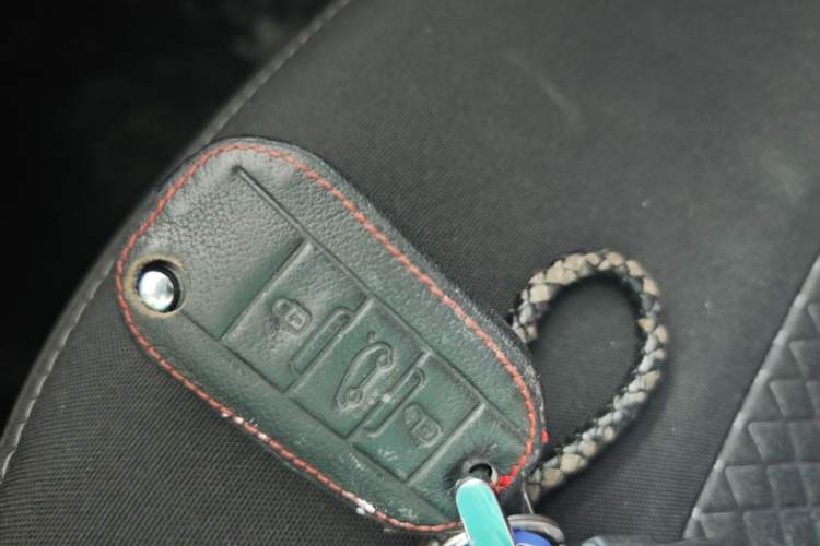 Used Citroen Elysee 2017 1.6L Automatic Fashion Model Vehicle Key