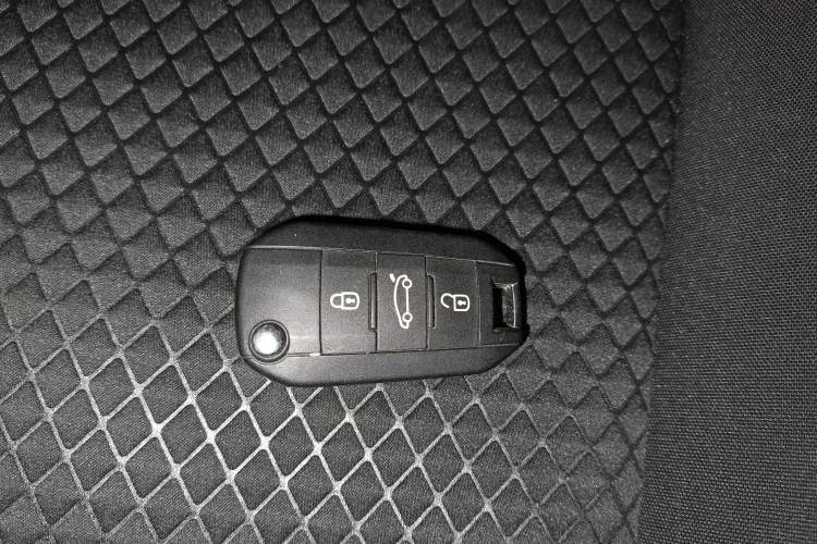 Used Citroen Elysee 2017 1.6L Manual Fashion Model Vehicle Key