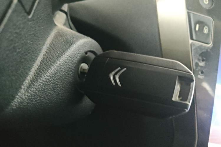 Used Citroen Elysee 2017 1.6L Automatic Fashion Model Vehicle Key