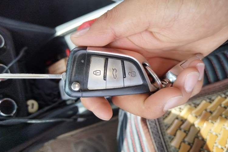 Used Citroen Elysee 2017 1.6L Manual Fashion Model Vehicle Key