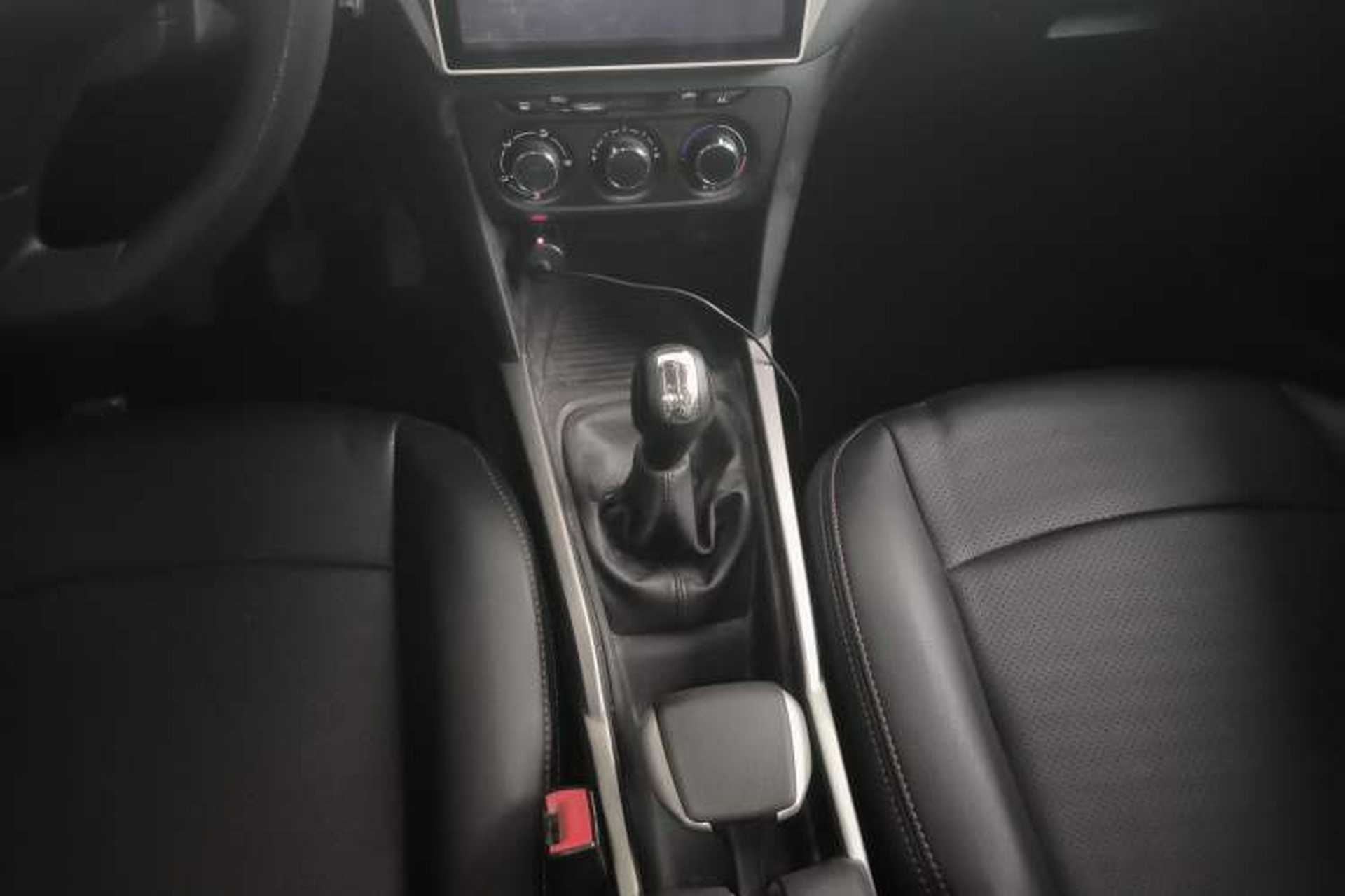Used Citroen Elysee 2018 1.6L Manual Fashion Edition Gear Lever