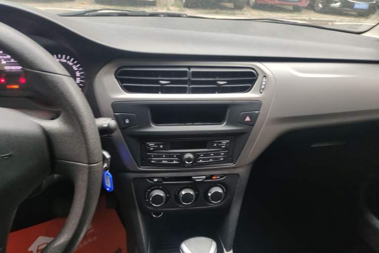 Used Citroen Elysee 2018 1.6L Automatic Fashion Model Audio And AC Panel