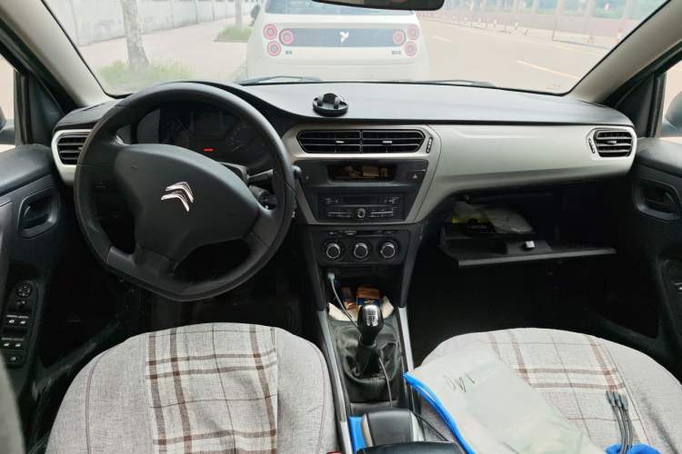 Used Citroen Elysee 2018 1.6L Manual Fashion Edition Center Console