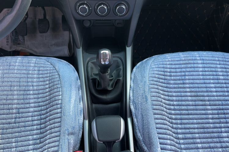 Used Citroen Elysee 2018 1.6L Manual Fashion Edition Gear Lever