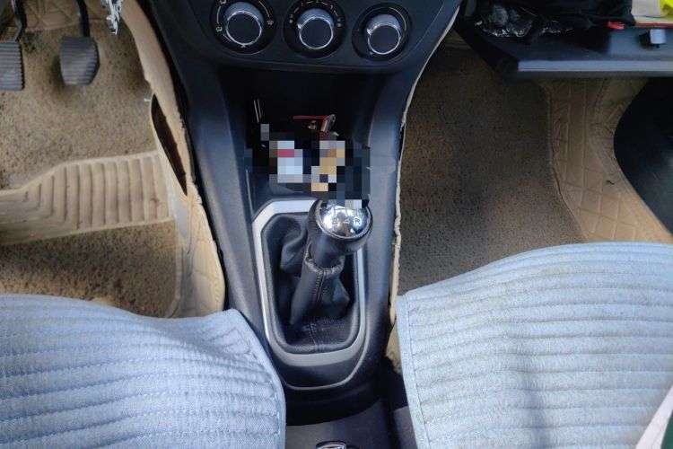 Used Citroen Elysee 2018 Revised Version 1.6L Manual Fashion Edition Gear Lever
