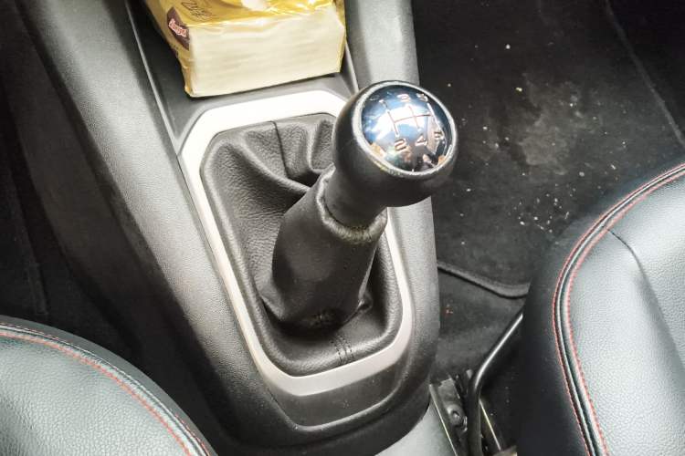 Used Citroen Elysee 2018 Revised Version 1.6L Manual Fashion Edition Gear Lever