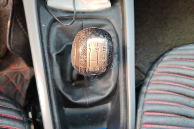 Used Citroen Elysee 2018 1.6L Manual Fashion Edition Gear Lever