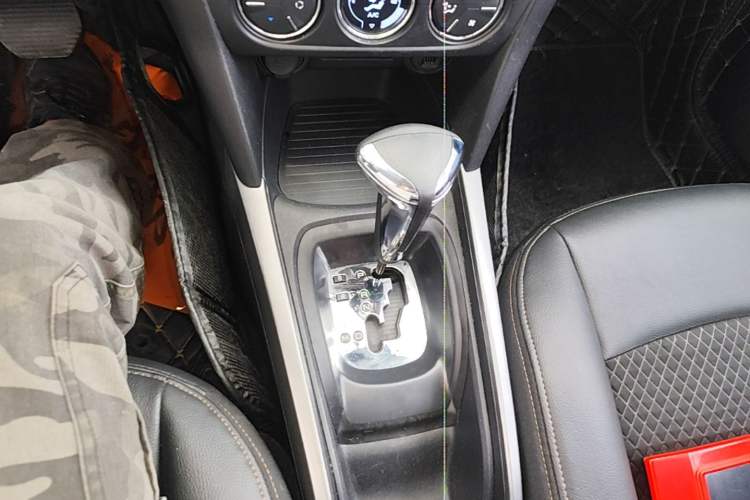 Used Citroen Elysee 2018 1.6L Automatic Comfort Model Gear Lever