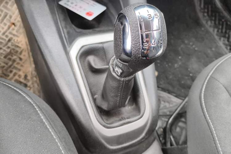 Used Citroen Elysee 2018 Revised Version 1.6L Manual Fashion Edition Gear Lever