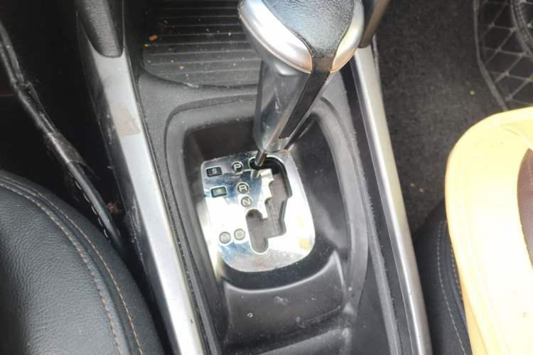 Used Citroen Elysee 2018 1.6L Automatic Comfort Model Gear Lever