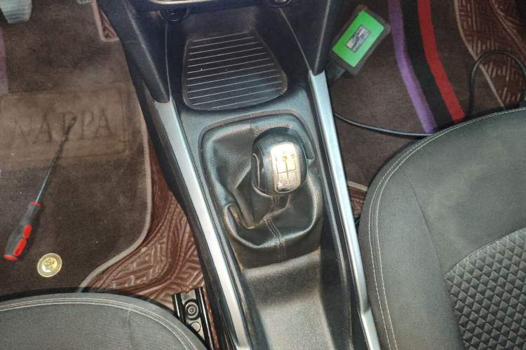 Used Citroen Elysee 2018 1.6L Manual Fashion Edition Gear Lever