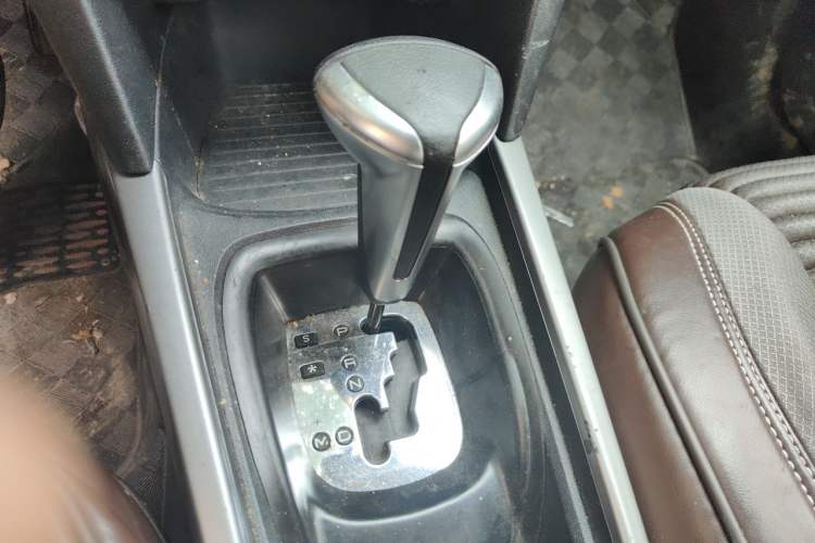 Used Citroen Elysee 2018 Revised Version 1.6L Automatic Fashion Edition Gear Lever
