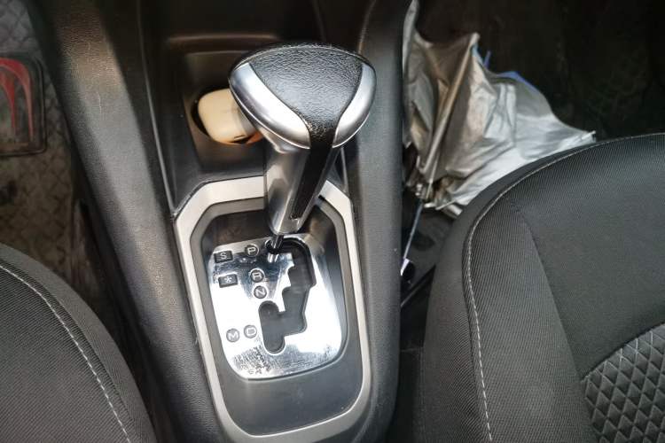 Used Citroen Elysee 2018 Revised Version 1.6L Automatic Fashion Edition Gear Lever