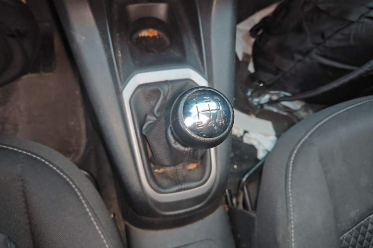 Used Citroen Elysee 2018 Revised Version 1.6L Manual Fashion Edition Gear Lever