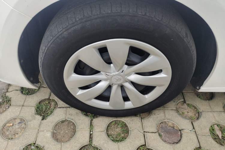 Used Citroen Elysee 2018 1.6L Automatic Fashion Model Left Front Wheel Hub