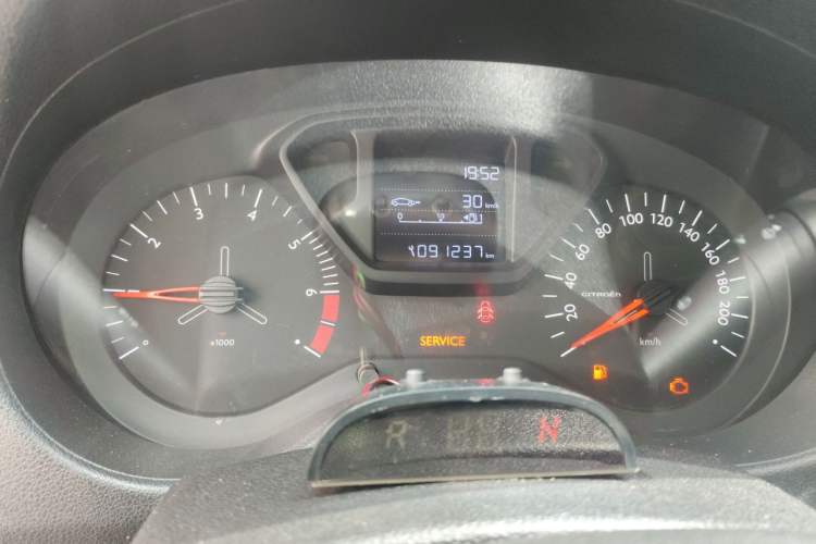 Used Citroen Elysee 2018 1.6L Manual Fashion Edition Odometer Close Up