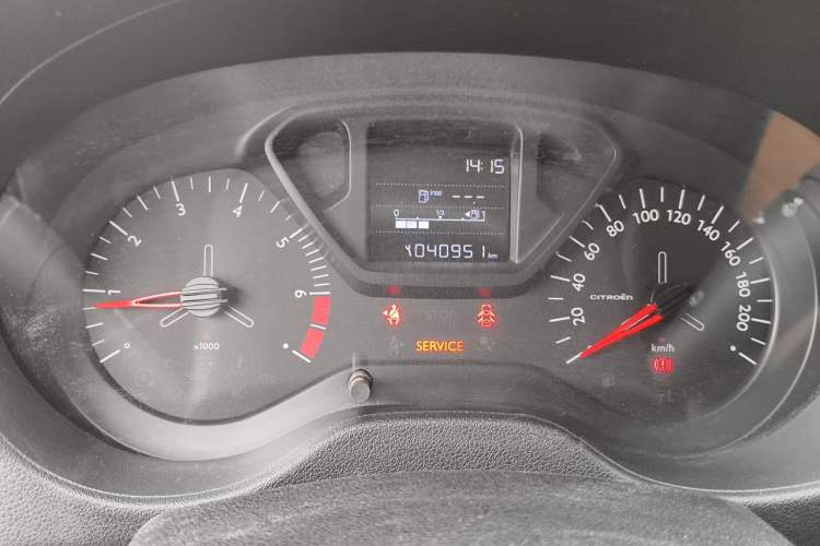 Used Citroen Elysee 2018 Revised Version 1.6L Manual Fashion Edition Odometer Close Up
