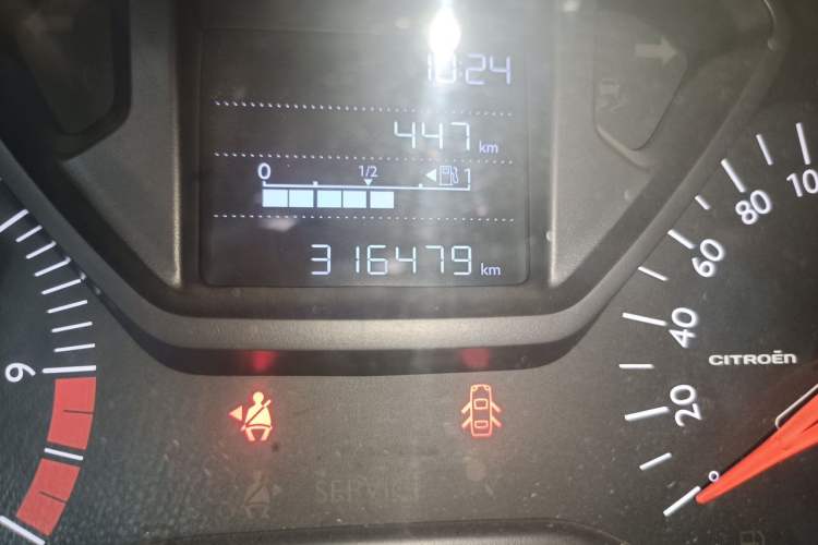 Used Citroen Elysee 2018 1.6L Manual Fashion Edition Odometer Close Up
