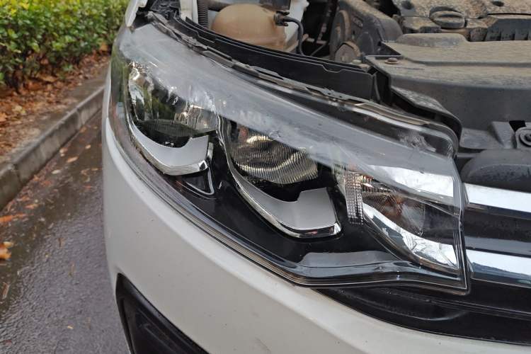 Used Citroen Elysee 2018 Revised Version 1.6L Manual Fashion Edition Right Front Headlight