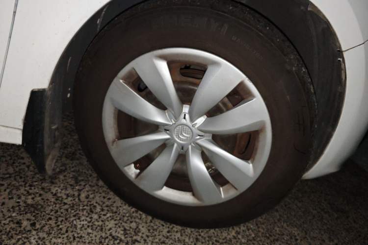 Used Citroen Elysee 2018 1.6L Manual Fashion Edition Right Front Wheel Hub
