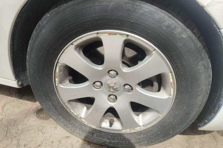 Used Citroen Elysee 2018 1.6L Manual Fashion Edition Right Front Wheel Hub