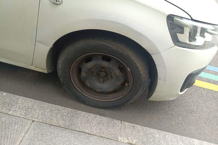 Used Citroen Elysee 2018 1.6L Manual Fashion Edition Right Front Wheel Hub