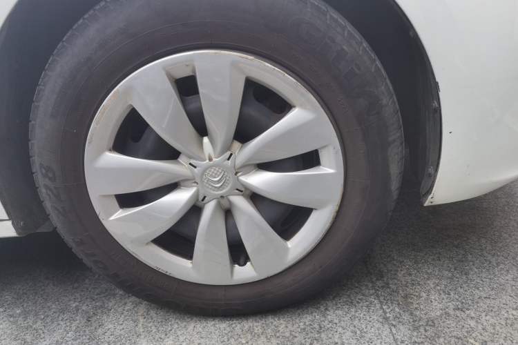 Used Citroen Elysee 2018 Revised Version 1.6L Manual Fashion Edition Right Front Wheel Hub