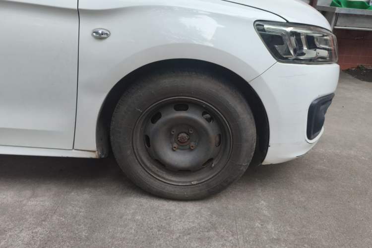 Used Citroen Elysee 2018 1.6L Manual Fashion Edition Right Front Wheel Hub