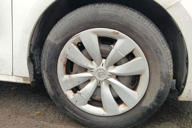 Used Citroen Elysee 2018 1.6L Manual Fashion Edition Right Front Wheel Hub