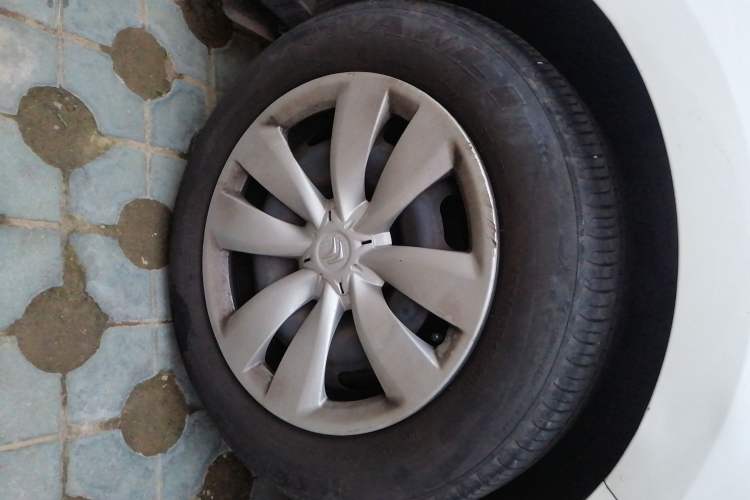 Used Citroen Elysee 2018 1.6L Manual Fashion Edition Right Front Wheel Hub