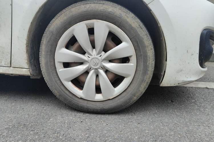 Used Citroen Elysee 2018 Revised Version 1.6L Automatic Fashion Edition Right Front Wheel Hub