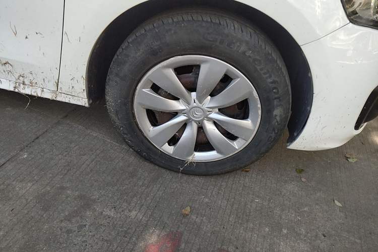 Used Citroen Elysee  Right Front Wheel Hub