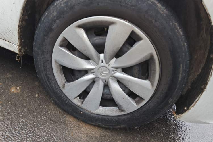 Used Citroen Elysee 2018 Revised Version 1.6L Manual Fashion Edition Right Front Wheel Hub