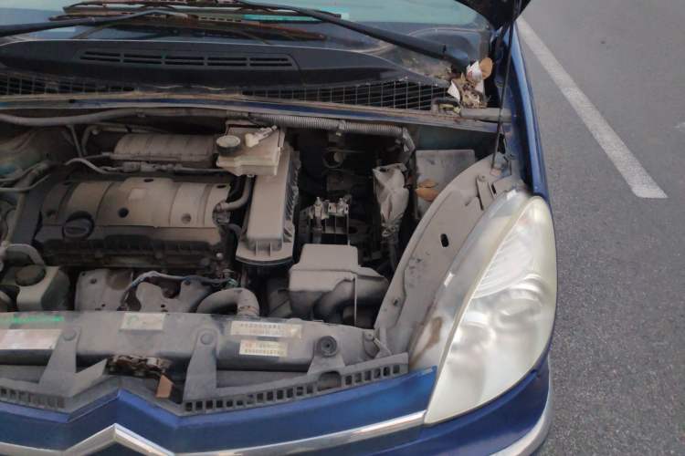 Used Citroen Picasso 2007 1.6L Manual Engine Bay Left